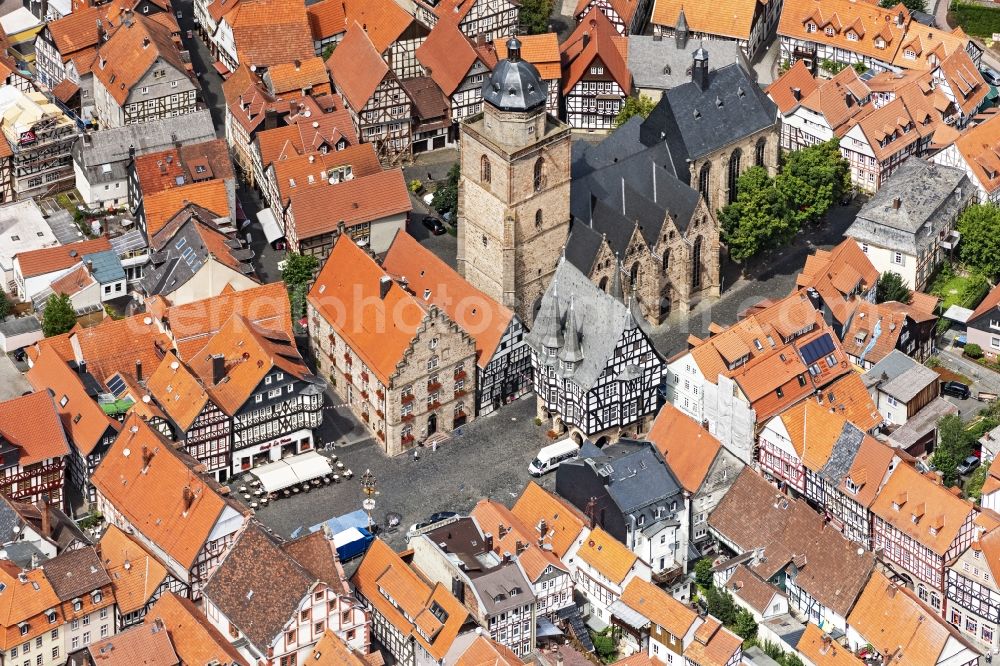 Aerial image Alsfeld - Town Hall building of the City Council at the market downtown in Alsfeld in the state Hesse, Germany