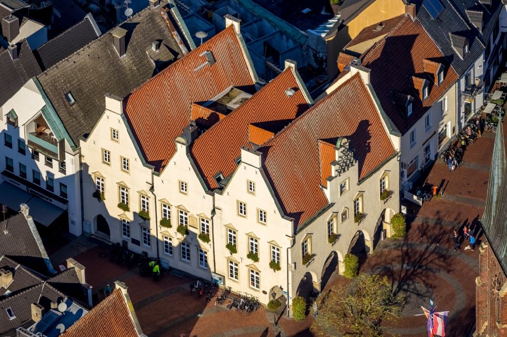 Haltern am See from the bird's eye view: Town Hall building of the City Council at the market downtown in Haltern am See in the state North Rhine-Westphalia, Germany