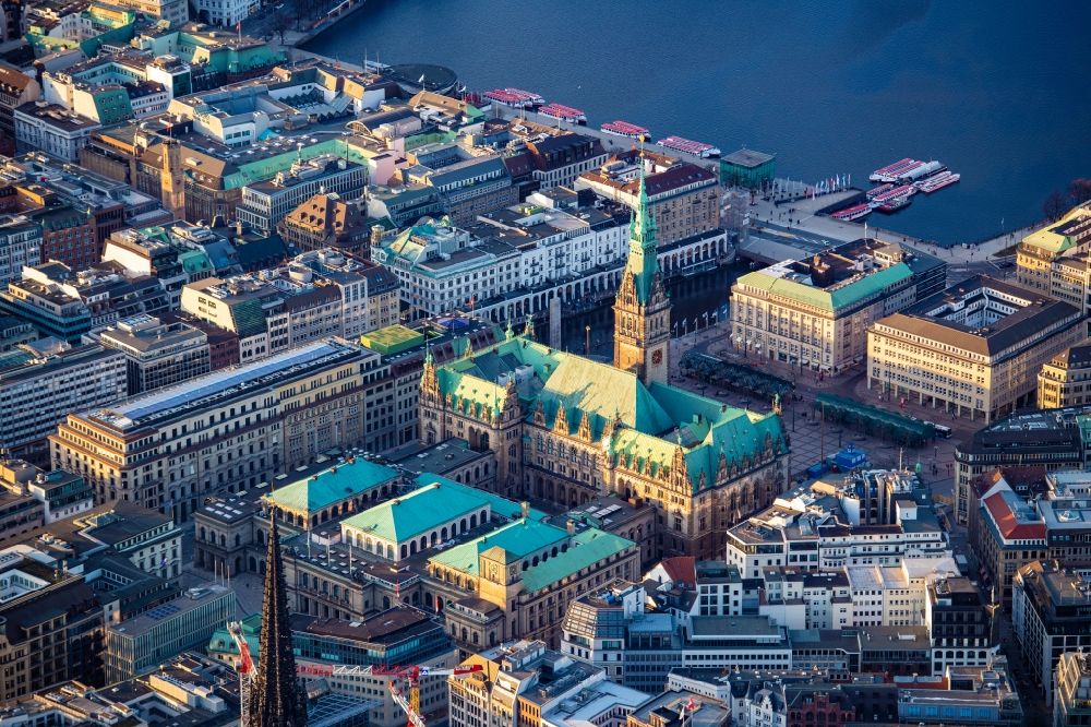 Aerial photograph Hamburg - Town Hall building of the City Council at the market downtown in the district Hamburg-Mitte in Hamburg, Germany