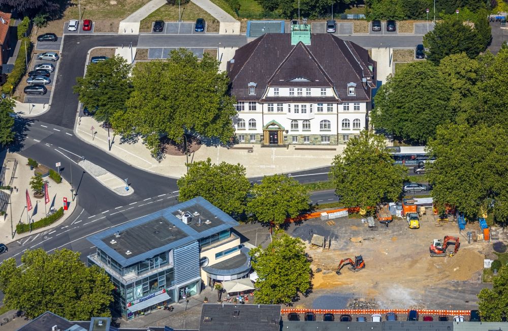 Hamm from the bird's eye view: Town Hall building of the City Council with a construction site to convert the market place at the downtown in the district Heessen in Hamm in the state North Rhine-Westphalia, Germany