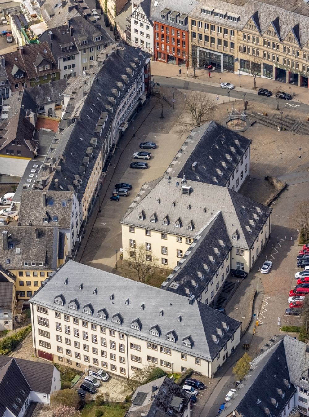 Aerial photograph Siegen - Town Hall building of the City Council at the market downtown in Siegen on Siegerland in the state North Rhine-Westphalia, Germany