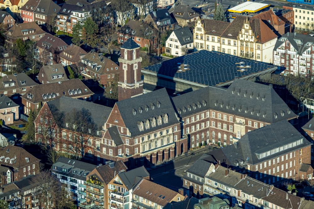 Bottrop from the bird's eye view: Town Hall building of the city administration on Ernst-Wilczok-Platz in the district Stadtmitte in Bottrop at Ruhrgebiet in the state North Rhine-Westphalia, Germany