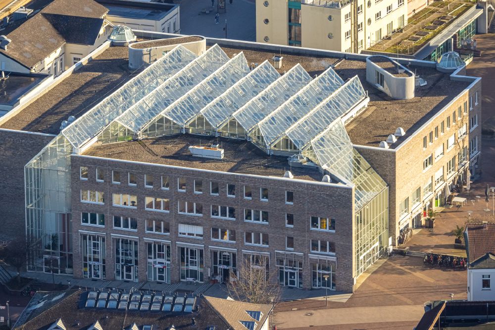 Aerial photograph Unna - Town Hall building of the city administration on Rathausplatz - Katharinenplatz in Unna in the state North Rhine-Westphalia, Germany