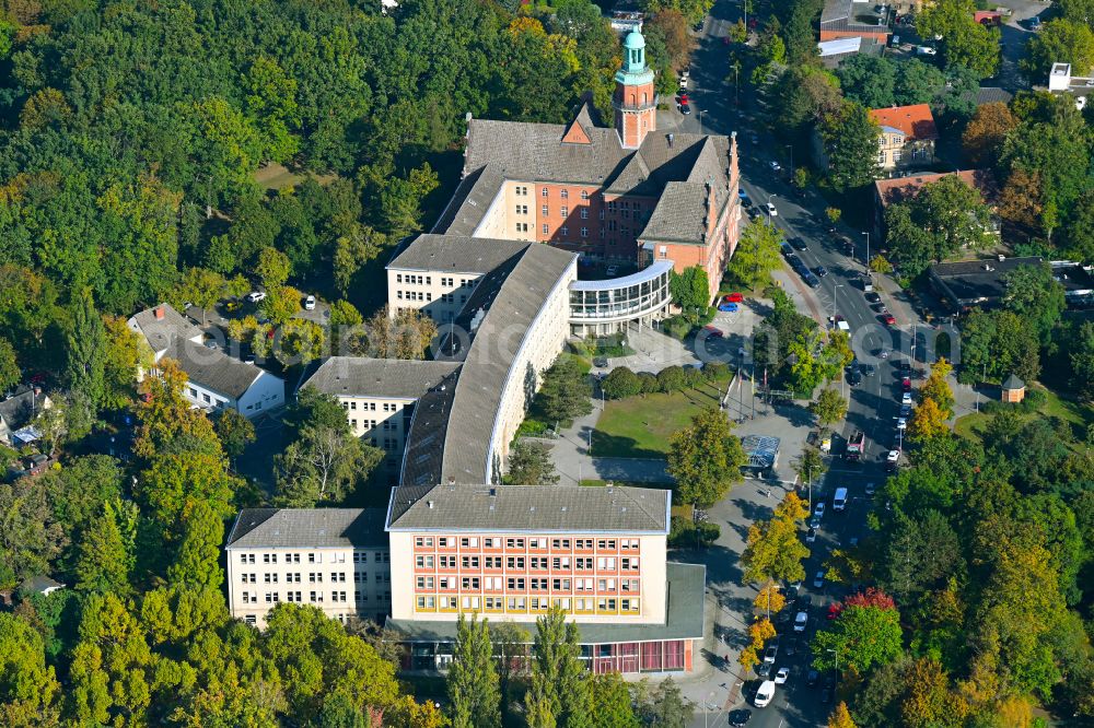 Berlin from the bird's eye view: Town Hall building of the city administration Reinickendorf in the district Wittenau in Berlin, Germany