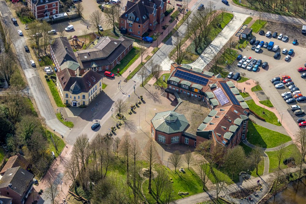 Aerial photograph Schermbeck - Town Hall building of the city administration in Schermbeck in the state North Rhine-Westphalia, Germany
