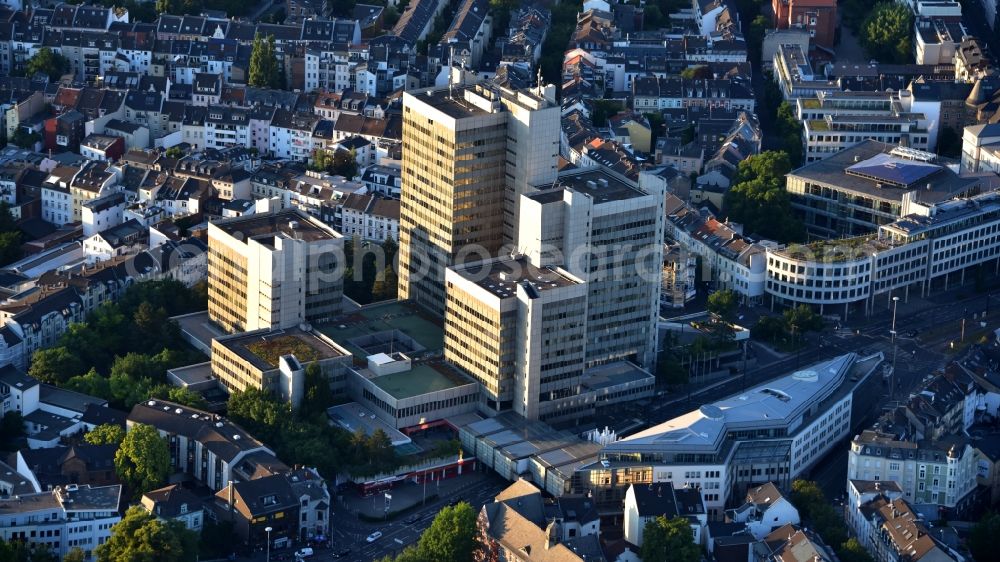 Aerial photograph Bonn - Town Hall building of the city administration Stadthaus in the district Nordstadt in Bonn in the state North Rhine-Westphalia, Germany