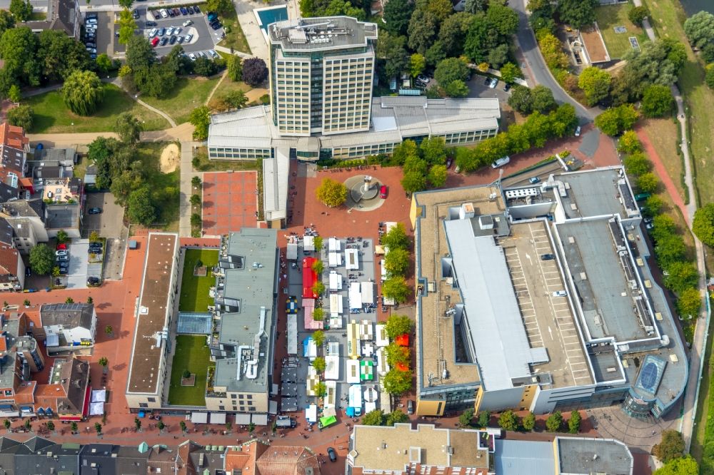 Aerial image Lünen - Town Hall building of the City Council at the market downtown in Luenen in the state North Rhine-Westphalia, Germany