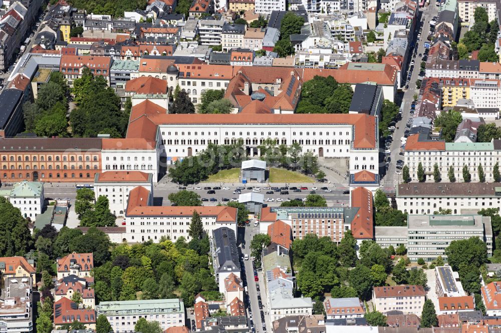 Aerial photograph München - Overview of the Leopoldstrasse with buildings of the University LMU at the Geschwister-Scholl-Platz and Ludwigskirche in the district Schwabing in Munich in the federal state of Bavaria, Germany