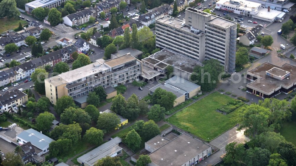 Bonn from the bird's eye view: Group of buildings of the former pedagogical faculty of the Rheinische Friedrich-Wilhelms-Universitaet Bonn in Bonn in the state North Rhine-Westphalia, Germany. The buildings are partly empty and are to be demolished to make way for new buildings
