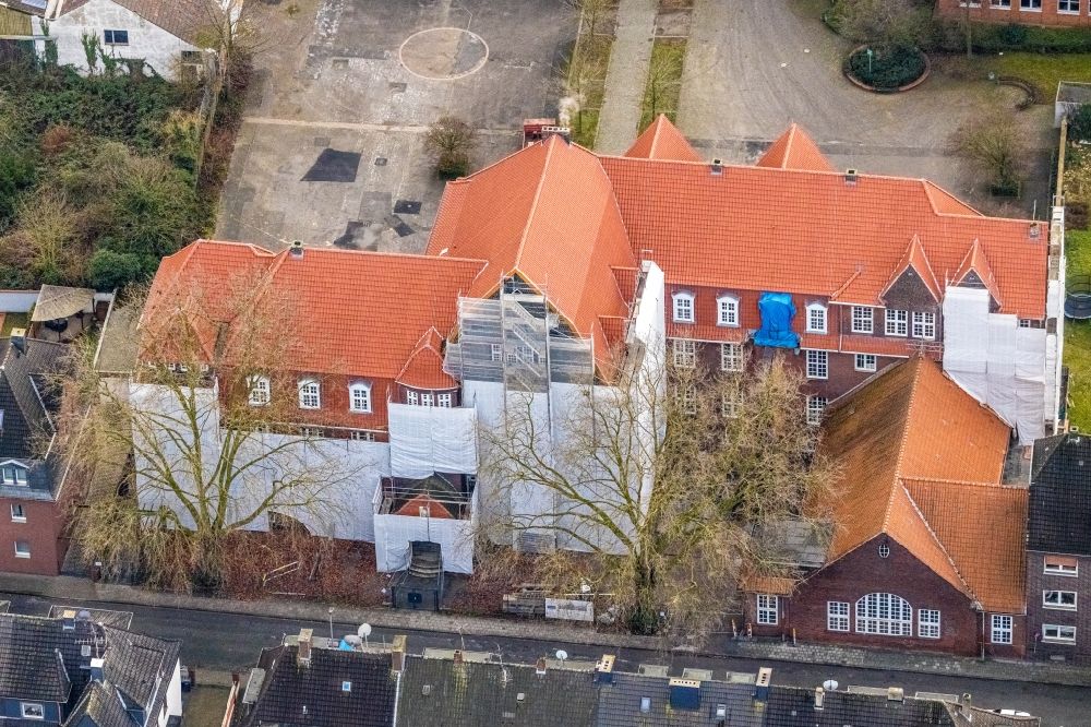 Hamm from the bird's eye view: Building complex of the Vocational School - Berufkolleg on Lange Strasse in Hamm in the state North Rhine-Westphalia, Germany