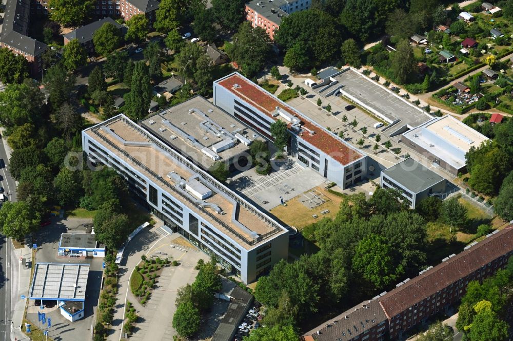 Aerial image Hamburg - Building complex of the Vocational School Berufliche Schule fuer Medien and Kommunikation on Eulenkonp in the district Hamburg-Nord in Hamburg, Germany