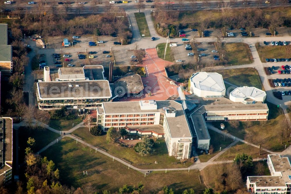 Aerial image Mannheim - Building complex of the education and training center of the Bundeswehr in the district Neuostheim in Mannheim in the state Baden-Wuerttemberg, Germany