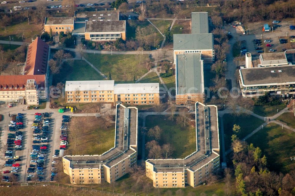 Aerial photograph Mannheim - Building complex of the education and training center of the Bundeswehr in the district Neuostheim in Mannheim in the state Baden-Wuerttemberg, Germany