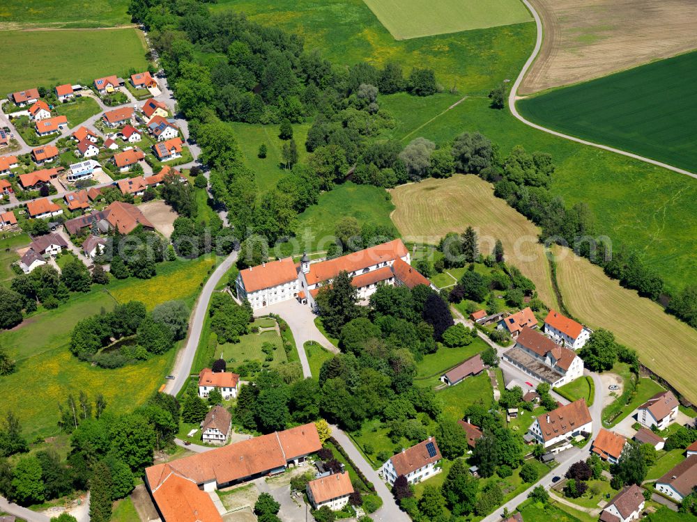 Aerial photograph Gutenzell-Hürbel - Building complex of the former monastery and today Ehem. Reichsabtei St. Cosmas and Damian on street Schlossbezirk in Gutenzell-Huerbel in the state Baden-Wuerttemberg, Germany