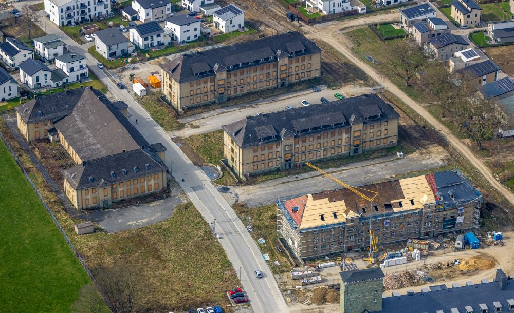 Aerial image Soest - Building complex of the former military barracks Adon- Kaserne on Meisinger Weg in Soest in the state North Rhine-Westphalia, Germany