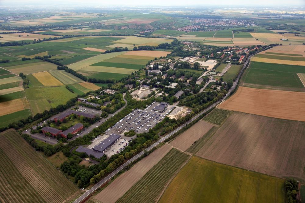 Aerial photograph Dexheim - Building complex of the former military barracks Anderson Barracks in Dexheim in the state Rhineland-Palatinate, Germany
