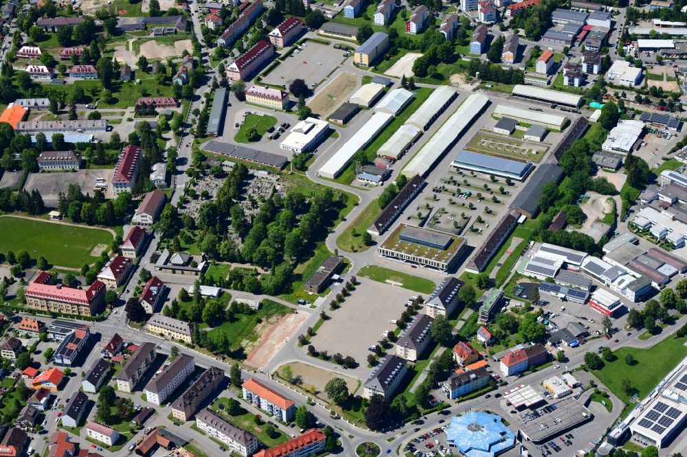 Aerial photograph Donaueschingen - Building complex of the former military barracks Fuerstenberg-Kaserne in Donaueschingen in the state Baden-Wuerttemberg, Germany