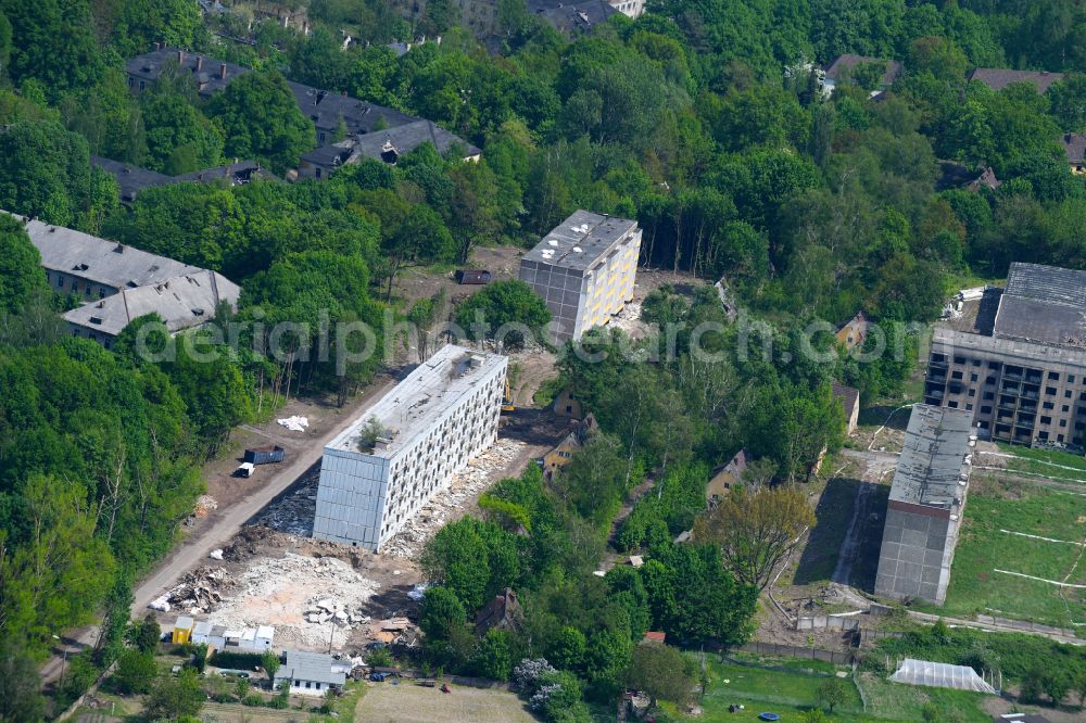 Aerial image Potsdam - Building complex of the former military barracks of Entwicklungstraeger Potsdam GmbH on Krampnitzsee in Fahrland in the state Brandenburg, Germany