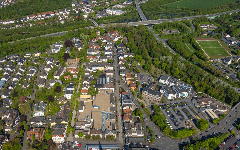 Arnsberg from the bird's eye view: Building complex of the shopping center Marktpassage on Neheimer Markt in the district Neheim in Arnsberg in the state North Rhine-Westphalia, Germany