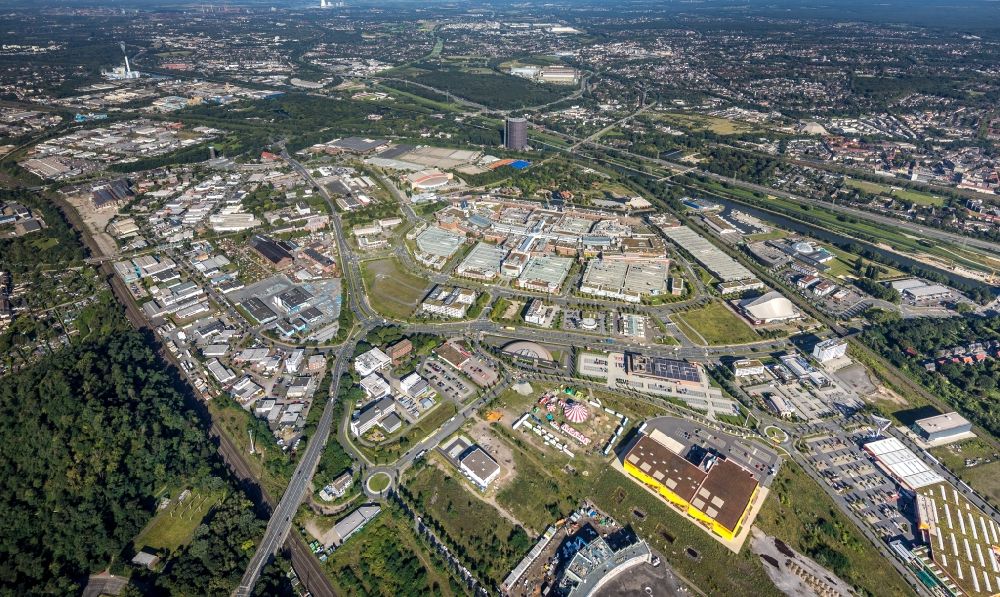 Oberhausen from above - Building complex of the shopping mall Centro in Oberhausen at Ruhrgebiet in the state of North Rhine-Westphalia. The mall is the heart of the Neue Mitte part of the city and is located on Osterfelder Strasse