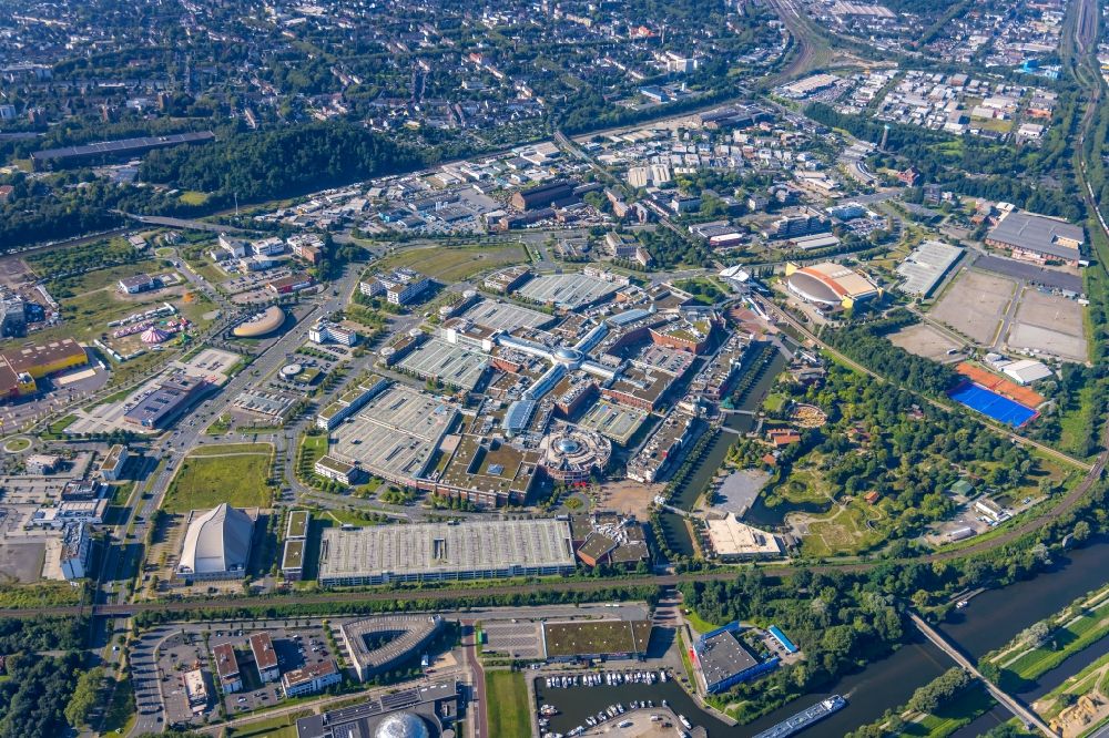 Aerial image Oberhausen - Building complex of the shopping mall Centro in Oberhausen at Ruhrgebiet in the state of North Rhine-Westphalia. The mall is the heart of the Neue Mitte part of the city and is located on Osterfelder Strasse