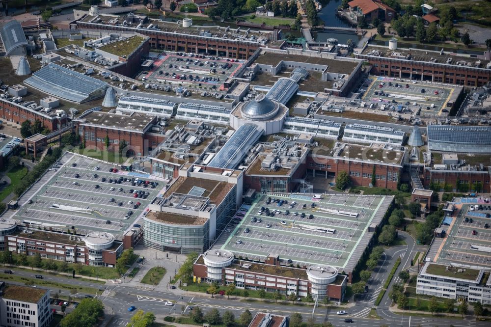 Aerial photograph Oberhausen - building complex of the shopping mall Centro in Oberhausen in the state of North Rhine-Westphalia. The mall is the heart of the Neue Mitte part of the city and is located on Osterfelder Strasse