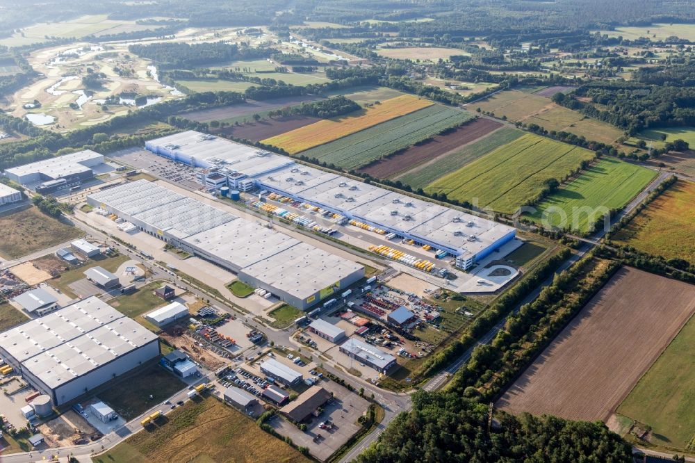 Winsen (Luhe) from the bird's eye view: Building complex and grounds of the logistics center Amazon Logistik Winsen GmbH - HAM2 in Winsen (Luhe) in the state Lower Saxony, Germany
