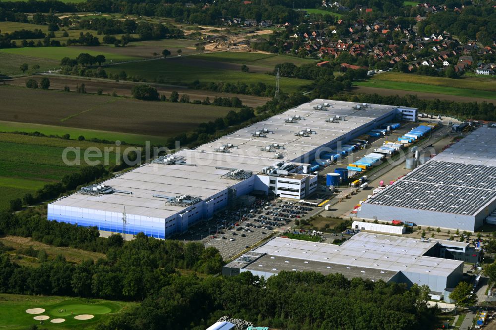 Winsen (Luhe) from above - Building complex and grounds of the logistics center Amazon Logistik Winsen GmbH - HAM2 on the Osttangente in Winsen (Luhe) in the state Lower Saxony, Germany