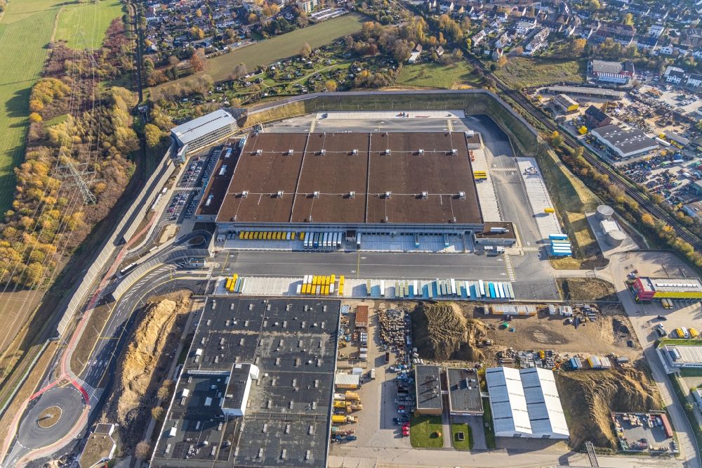 Aerial image Witten - Building complex and grounds of the logistics center with a new Amazon building on Menglinghauser Strasse - Siemensstrasse in the district Ruedinghausen in Witten in the state North Rhine-Westphalia, Germany