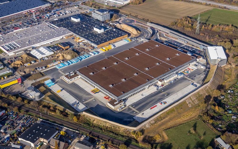 Aerial photograph Witten - Building complex and grounds of the logistics center with a new Amazon building on Menglinghauser Strasse - Siemensstrasse in the district Ruedinghausen in Witten in the state North Rhine-Westphalia, Germany