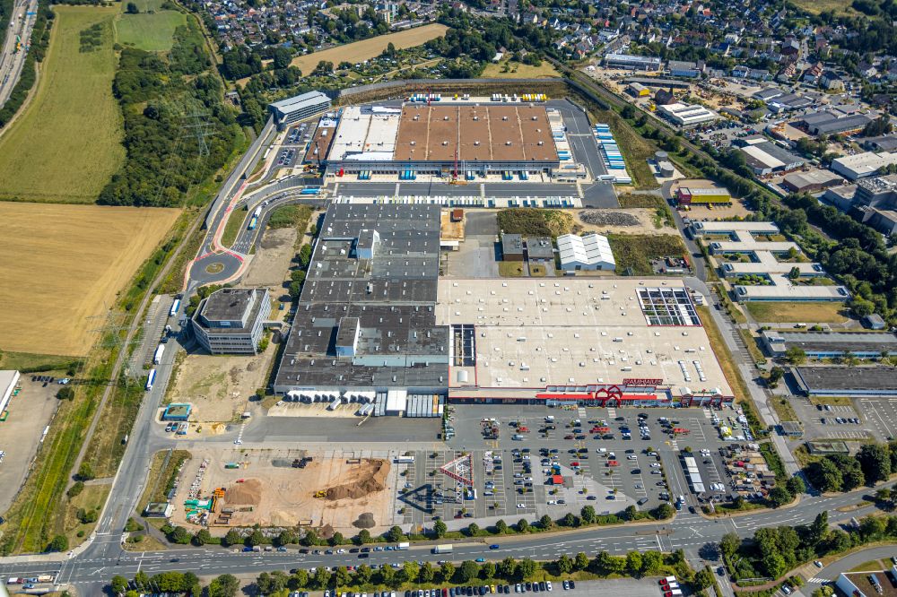 Aerial photograph Witten - building complex and grounds of the logistics center with a new Amazon building on Menglinghauser Strasse - Siemensstrasse in the district Ruedinghausen in Witten at Ruhrgebiet in the state North Rhine-Westphalia, Germany