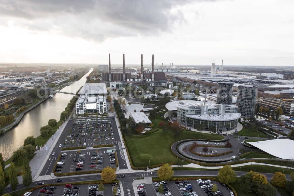 Aerial photograph Wolfsburg - Building complex and grounds of the logistics center der Autostadt des VW Volkswagen- Werkes in Wolfsburg in the state Lower Saxony