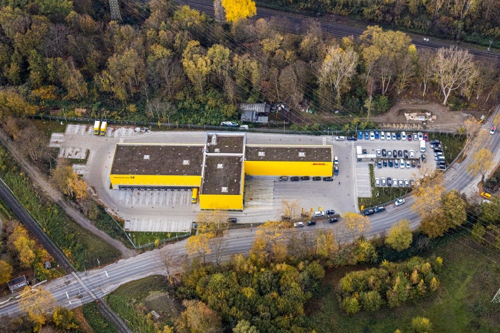 Aerial photograph Gelsenkirchen - Building complex and grounds of the logistics center of Deutsche Post AG on Ostpreussenstrasse in Gelsenkirchen in the state North Rhine-Westphalia, Germany