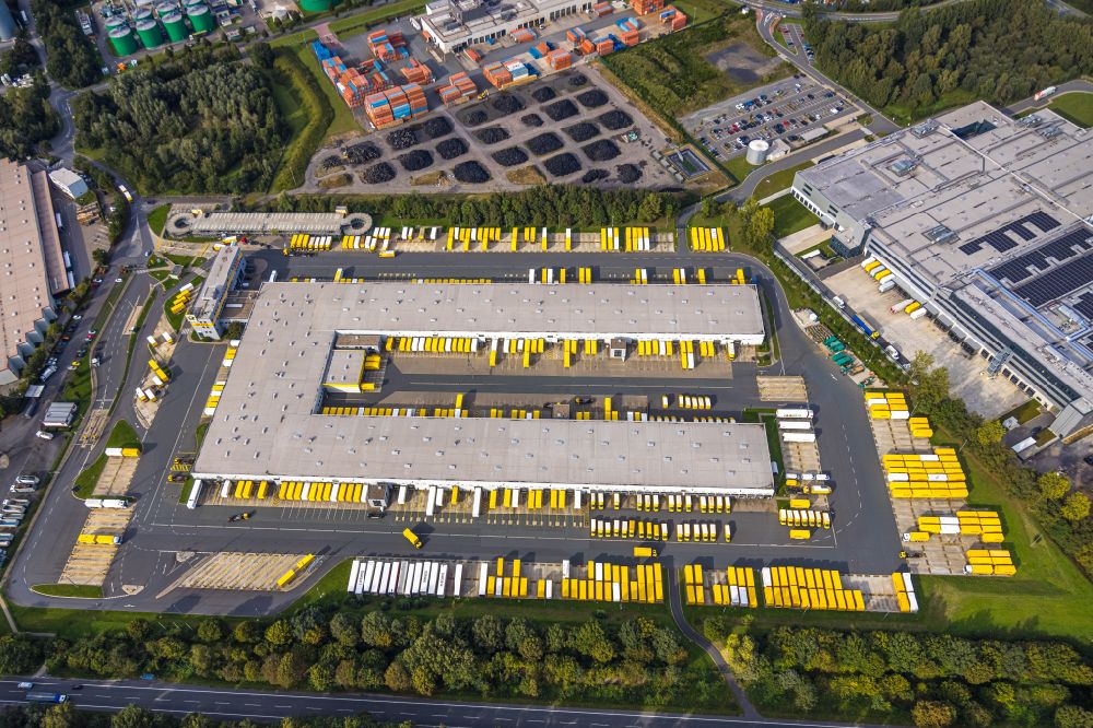 Dorsten from above - building complex and grounds of the logistics center DHL Freight Center on the Luensingskuhle in the district of Feldmark in Dorsten in the Ruhr area in the state of North Rhine-Westphalia, Germany