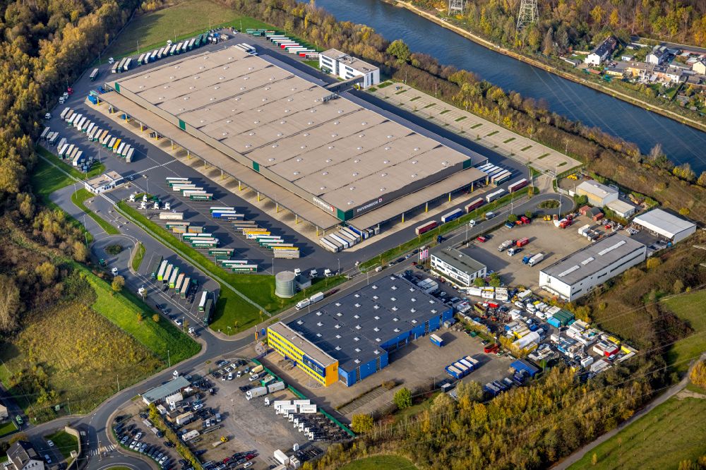 Herne from the bird's eye view: building complex and grounds of the logistics center of Duvenbeck Consulting GmbH & Co. KG on Schlossstrasse in Herne in the state North Rhine-Westphalia, Germany