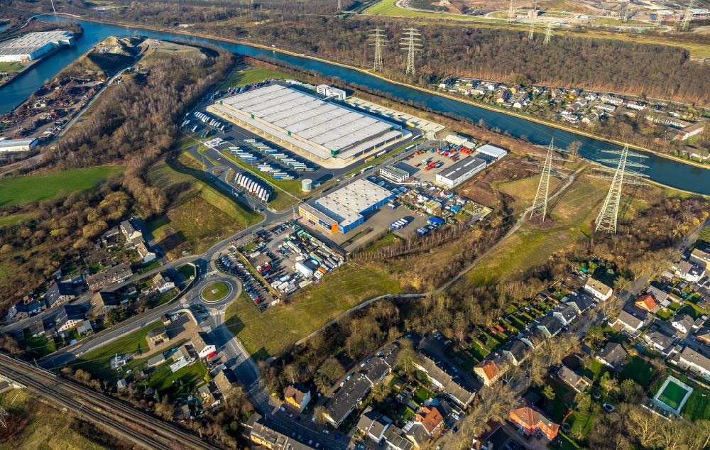 Herne from above - Building complex and grounds of the logistics center of Duvenbeck Consulting GmbH & Co. KG and of Hoermann KG in of Schlossstrasse in the district Gelsenkirchen-Mitte in Herne in the state North Rhine-Westphalia, Germany