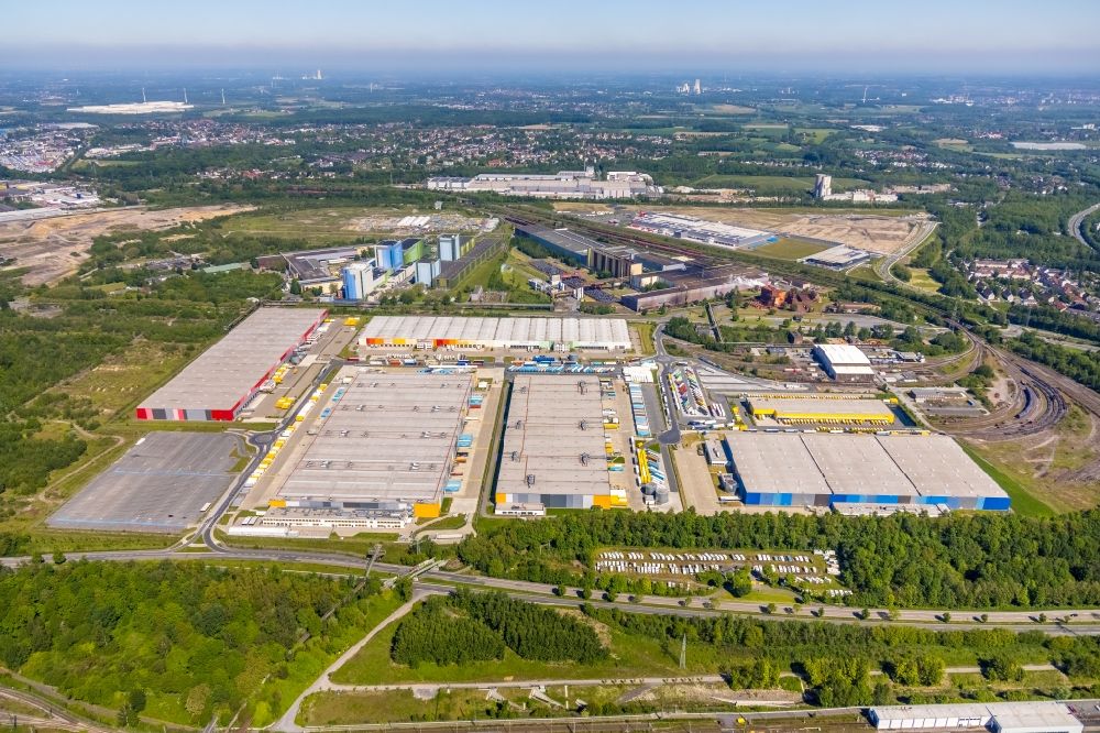 Dortmund from the bird's eye view: Complex of buildings on the site of the logistics center of the online retailer Amazon in the district of Downtown North in Dortmund at Ruhrgebiet in the state of North Rhine-Westphalia