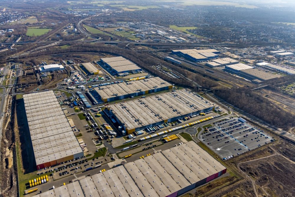 Dortmund from above - Building complex and grounds of the logistics center along the Warmbreitbandstrasse and Kaltbandstrasse in Dortmund in the state North Rhine-Westphalia, Germany