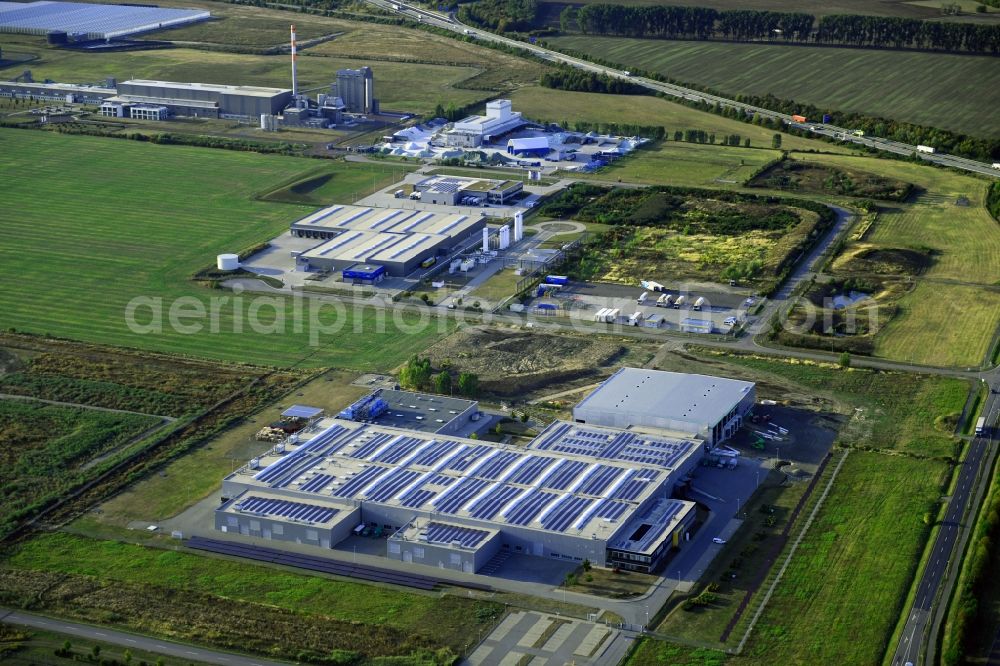 Aerial photograph Sülzetal - Building complex and grounds of the logistics center of esparma Pharma Services GmbH on Bielefelof Strasse in the district Osterweddingen in Suelzetal in the state Saxony-Anhalt, Germany