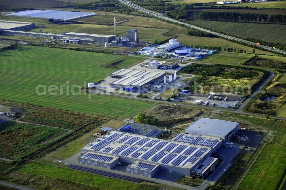 Sülzetal from above - Building complex and grounds of the logistics center of esparma Pharma Services GmbH on Bielefelof Strasse in the district Osterweddingen in Suelzetal in the state Saxony-Anhalt, Germany