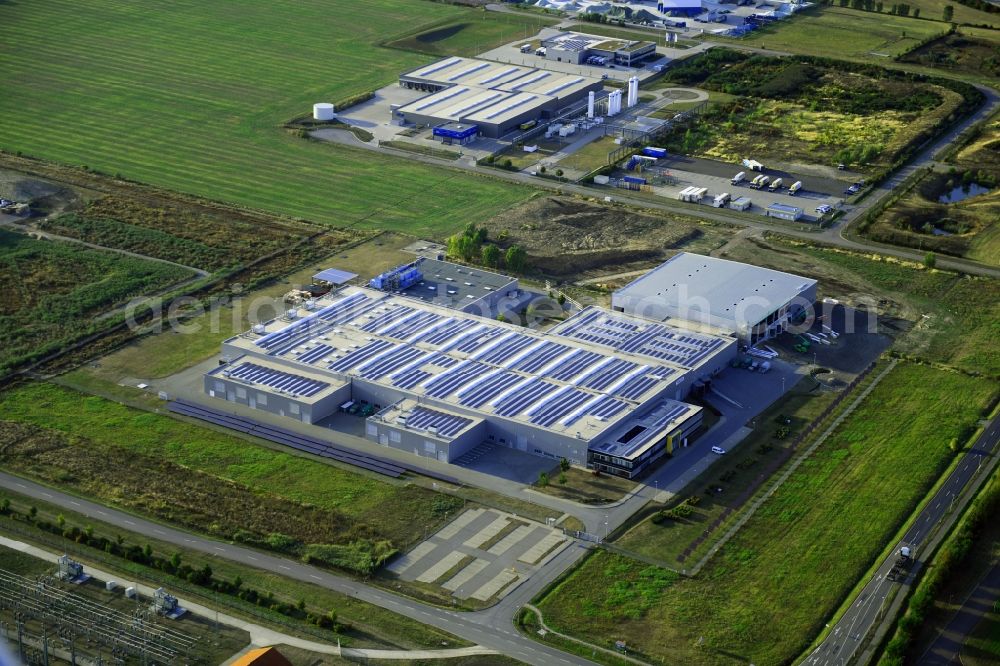 Sülzetal from the bird's eye view: Building complex and grounds of the logistics center of esparma Pharma Services GmbH on Bielefelof Strasse in the district Osterweddingen in Suelzetal in the state Saxony-Anhalt, Germany