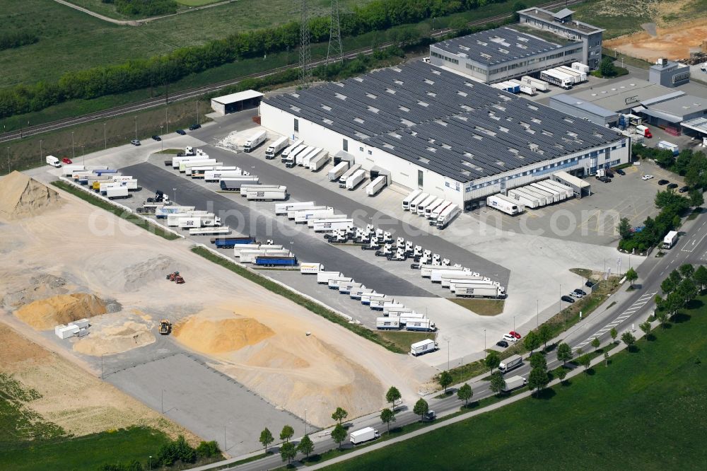 Gersthofen from the bird's eye view: Building complex and grounds of the logistics center of Roman Mayer GmbH on Otto-Hahn-Strasse in Gersthofen in the state Bavaria, Germany