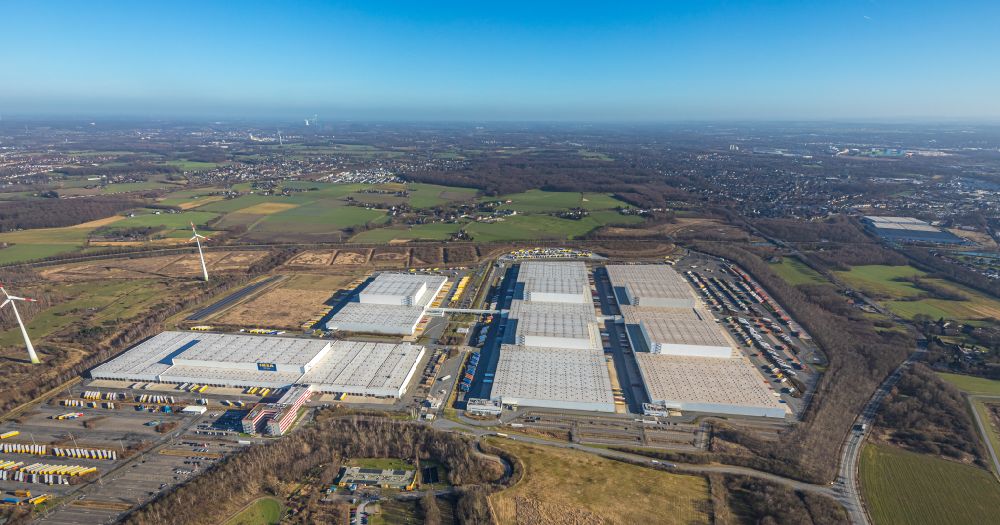 Aerial photograph Dortmund - building complex and grounds of the logistics center of IKEA overlooking the dump landfill Ellinghausen on Ellinghauser Strasse in Dortmund at Ruhrgebiet in the state North Rhine-Westphalia, Germany