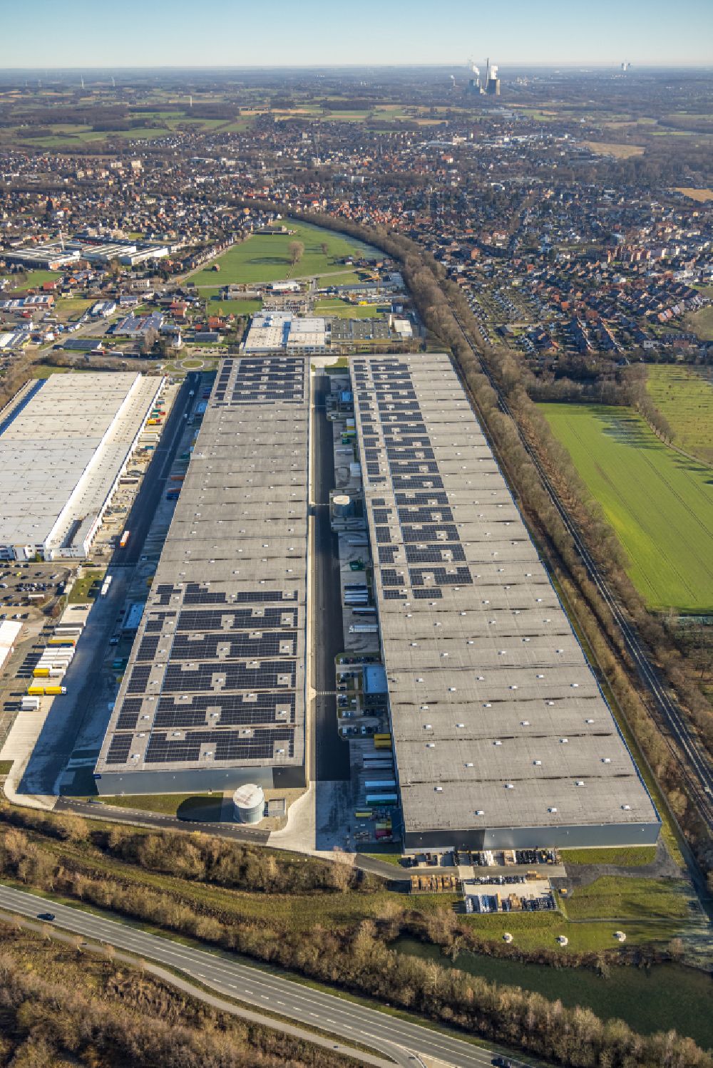 Aerial image Werne - Building complex and grounds of the logistics center Imperial Industrial Logistics on street Wahrbrink in Werne at Ruhrgebiet in the state North Rhine-Westphalia, Germany