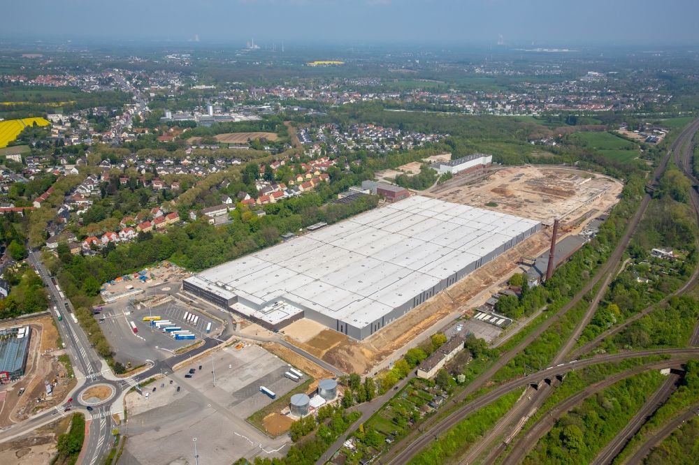 Bochum from above - Building complex and grounds of the logistics center and OPEL- Warenverteilzentrum in Bochum in the state North Rhine-Westphalia