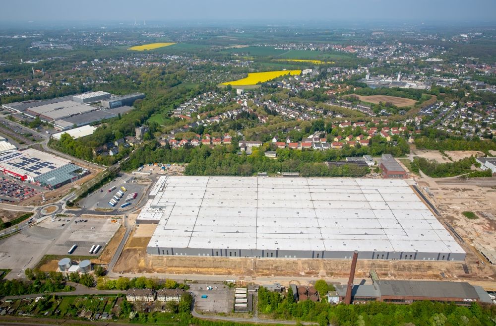Aerial photograph Bochum - Building complex and grounds of the logistics center and OPEL- Warenverteilzentrum in Bochum in the state North Rhine-Westphalia