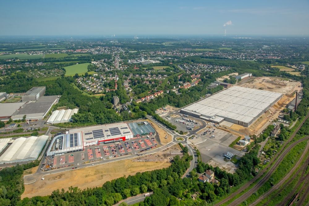 Aerial image Bochum - Building complex and grounds of the logistics center and OPEL- Warenverteilzentrum in Bochum in the state North Rhine-Westphalia