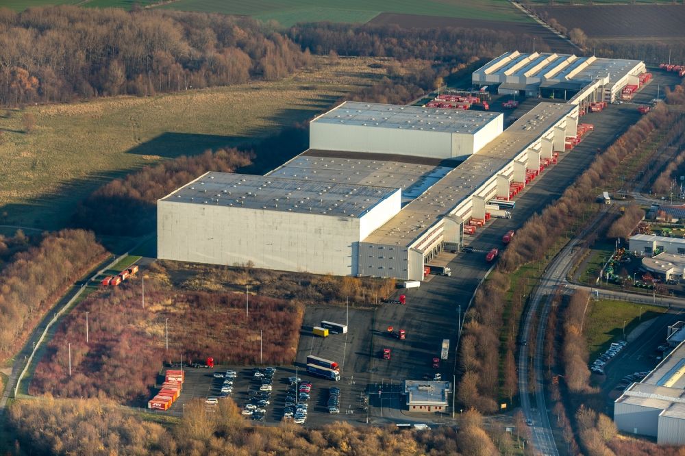 Werl from the bird's eye view: Building complex and grounds of the logistics center A T U on Hansering in the district Soennern in Werl in the state North Rhine-Westphalia, Germany