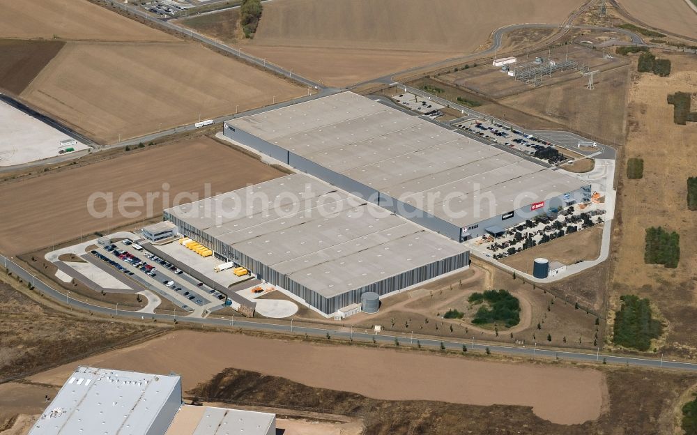 Halle (Saale) from the bird's eye view: Building complex and grounds of the logistics center of in Star Park on Polarisstrasse in the district Peissen in Halle (Saale) in the state Saxony-Anhalt, Germany