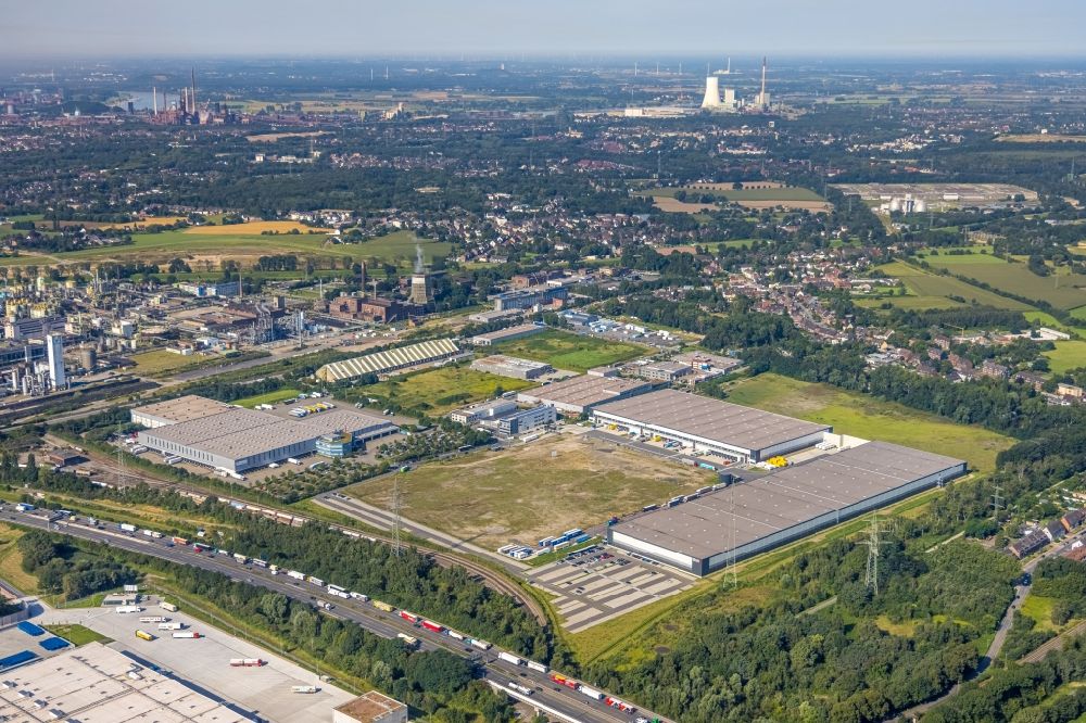 Aerial image Oberhausen - Building complex and grounds of the logistics center Im Waldteich in Oberhausen at Ruhrgebiet in the state North Rhine-Westphalia, Germany